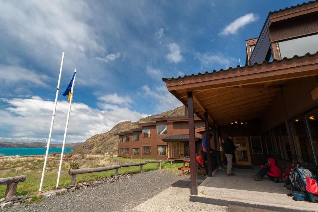 Refugio Vertice Paine Grande Torres del Paine National Park Exterior photo